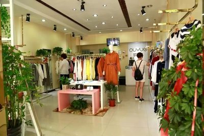 冷漠還是熱情?服裝(zhuāng)店(diàn)銷售員态度成店(diàn)鋪流量關鍵